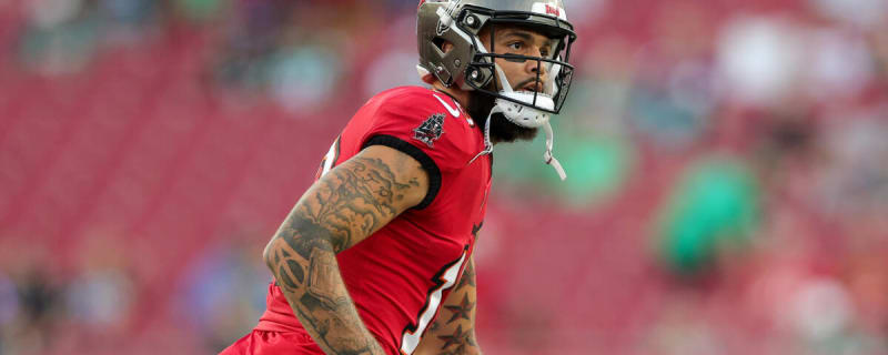 is mike evans playing tonight