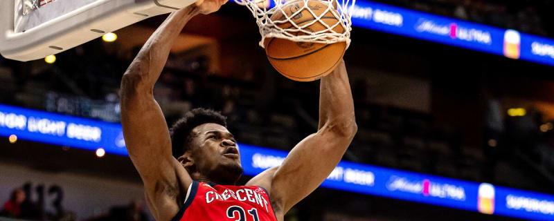 Pelicans&#39; Yves Missi Throws Down Viral Poster Dunk in Return vs. Grizzlies