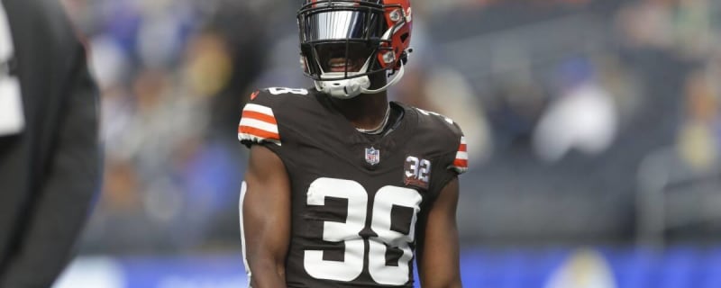 Vikings sign 6&#39;2" cornerback to reserve/futures contract