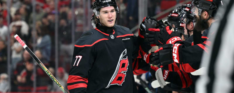 Hurricanes’ Jankowski and Roslovic Provide Different Fourth Line Options