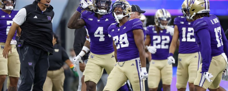 Standout UW Freshman LB Khmori House Enters Transfer Portal