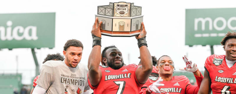 Louisville LB Monty Montgomery, WR Braden Smith Receive Medical Waivers