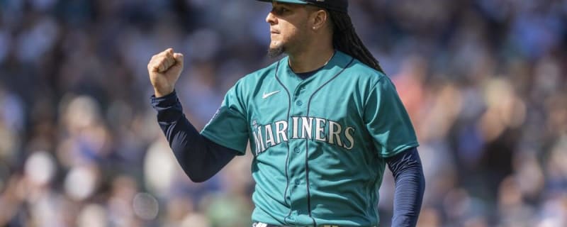 Mariners sign ace Luis Castillo to five-year, $108 million extension, Mariners