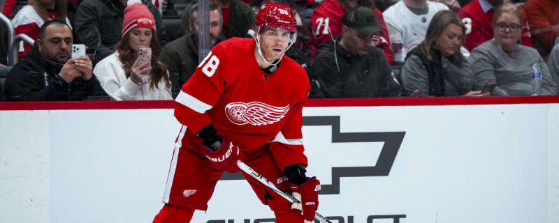 Patrick Kane’s Two Goals Help Push Red Wings to 5-1 Win Over the Canucks