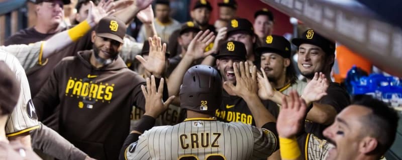 RUMOR: Padres showing interest in veteran slugger Nelson Cruz