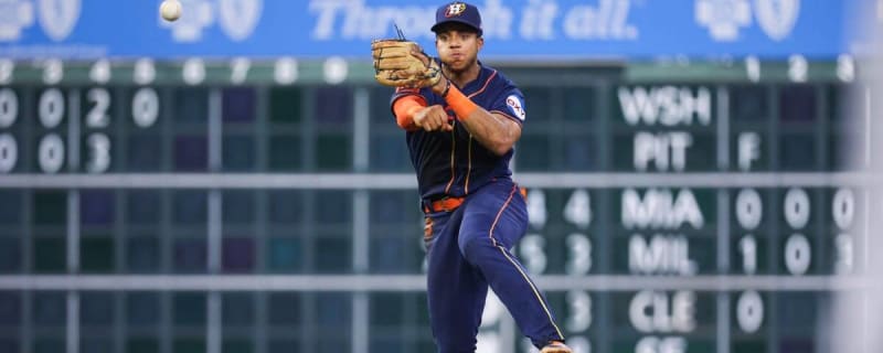 Jeremy Pena hits first home run while parents are interviewed