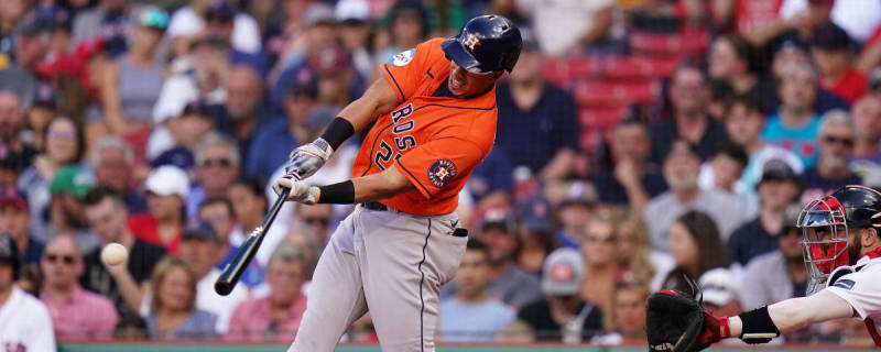 Houston Astros put outfielder Michael Brantley on IL with knee