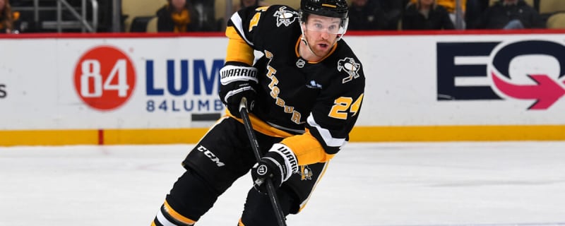 Penguins Have to Make a Decision on Matt Grzelcyk’s Future With the Team