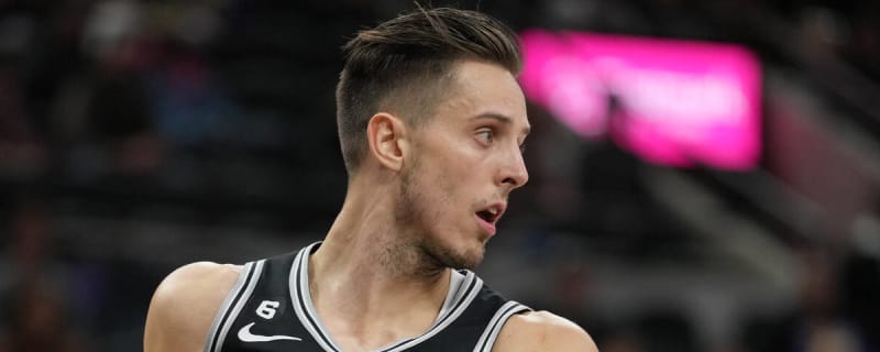 Spurs' Collins ejected after hard foul bloodies Westbrook