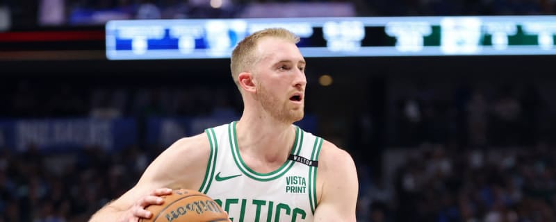 Celtics player apologizes for failure to set three-point record