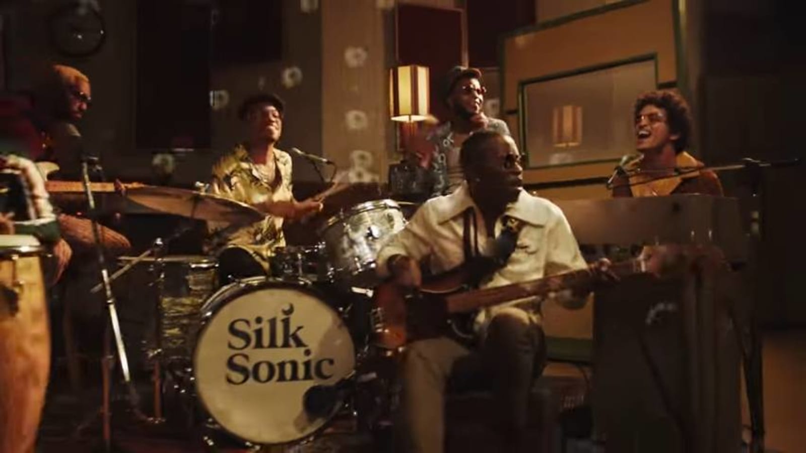 Bruno Mars & Anderson .Paak debut as Silk Sonic with 'Leave the Door Open'