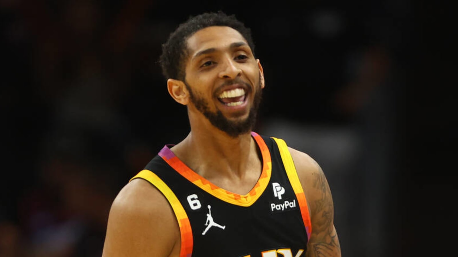 Suns trade former first-round pick to Spurs