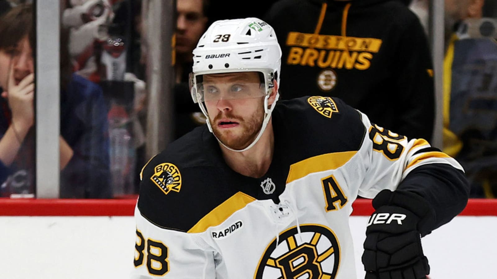 NHL Reporters Reveal Growing Tension In The Bruins Locker Room Involving David Pastrnak and Brad Marchand