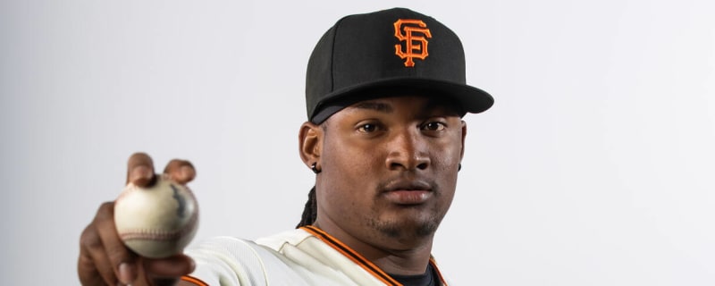Red Sox sign former Giants pitching prospect Melvin Adón to minor-league deal