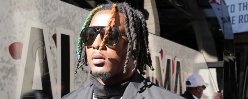 Saints sign second-round cornerback