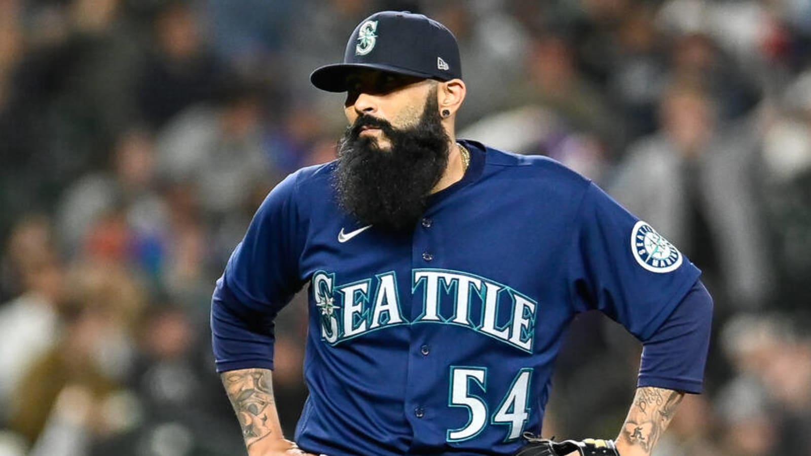 Oakland A's sign reliever Sergio Romo to one-year contract