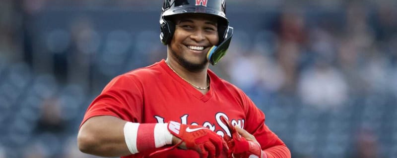 Yankees invite intriguing left-handed pitcher and offensive catcher to spring training