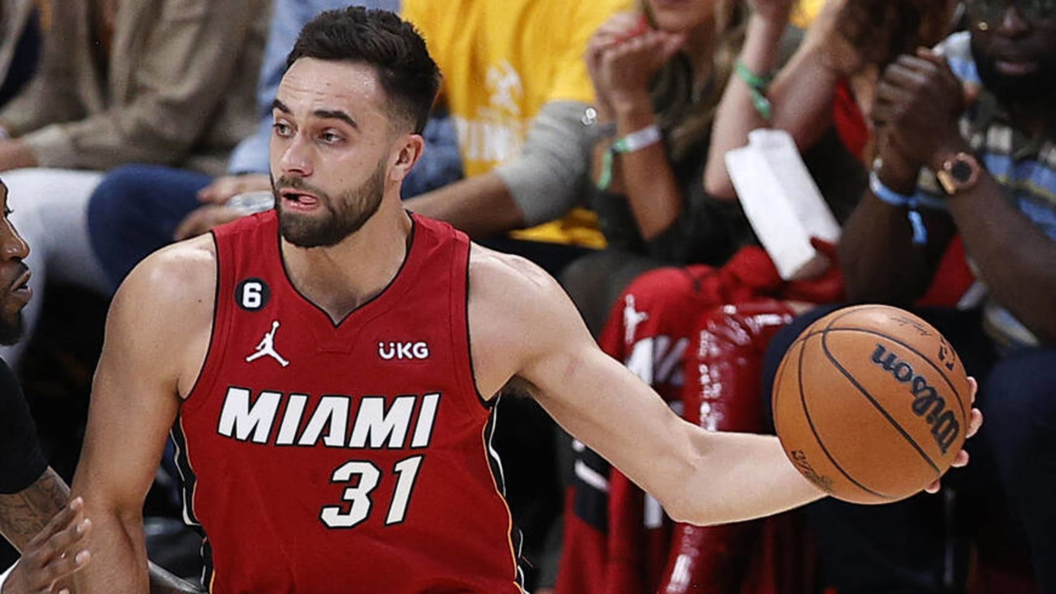 Cavs to acquire Max Strus in three team deal Yardbarker