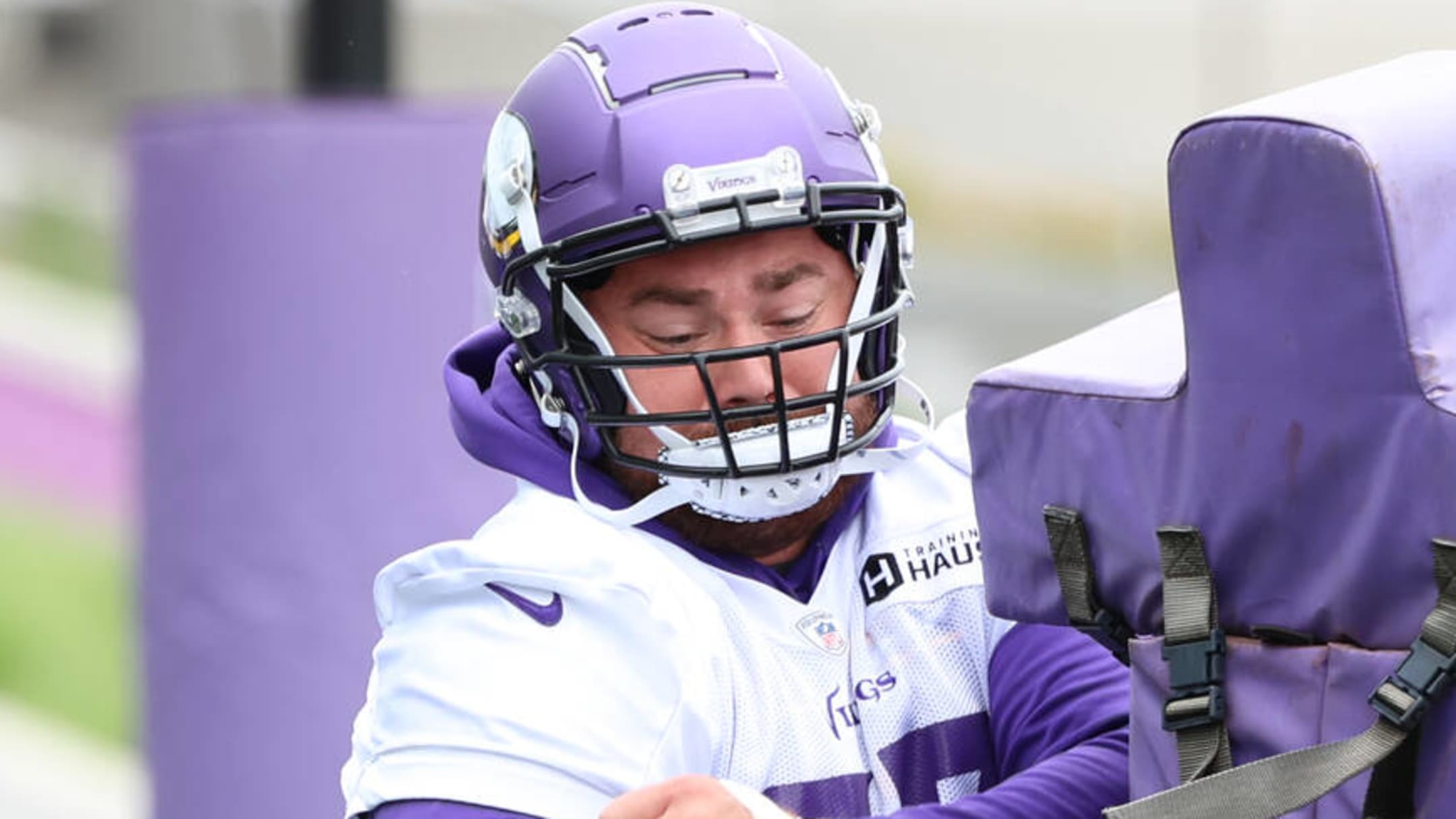 Get to know new Vikings Jordan Hicks and Harrison Phillips