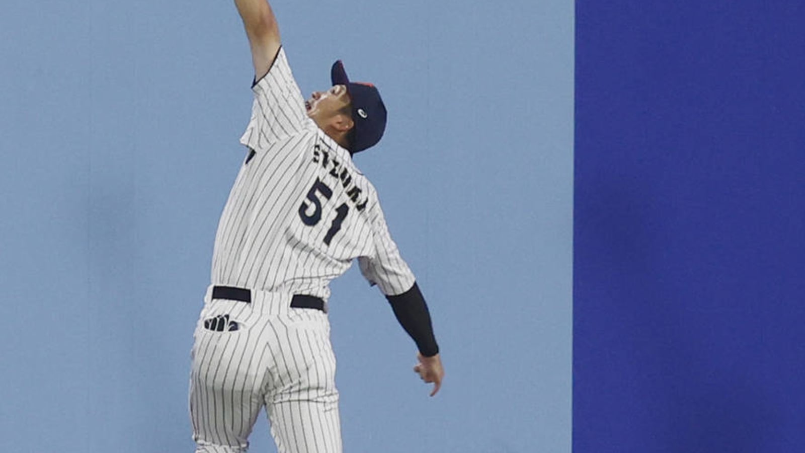 BASEBALL/ Report: Japanese star Seiya Suzuki to be made available to MLB  teams