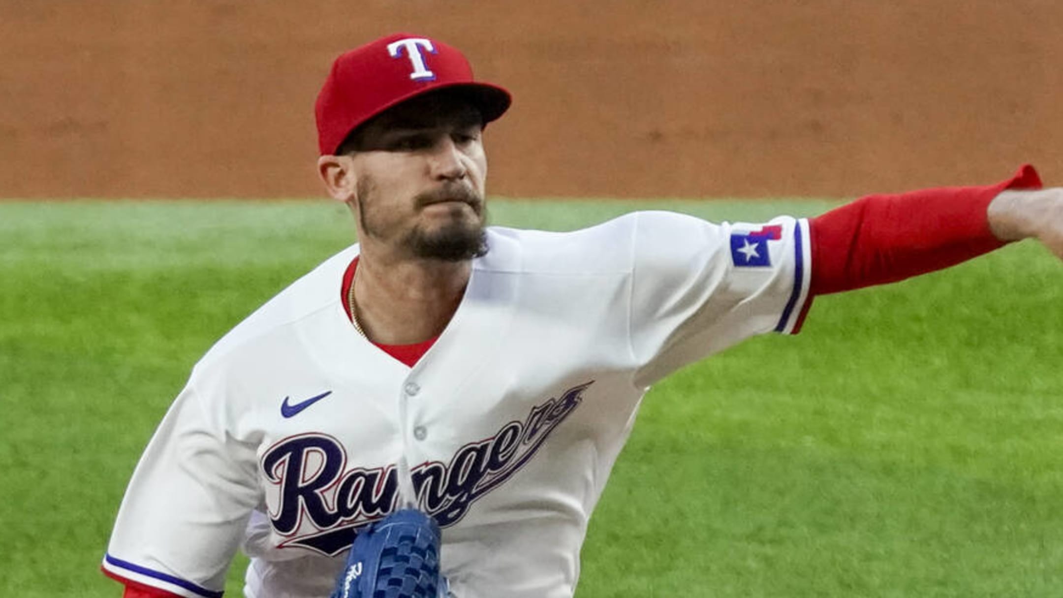 Rangers pitcher breaks AL record held by franchise legend