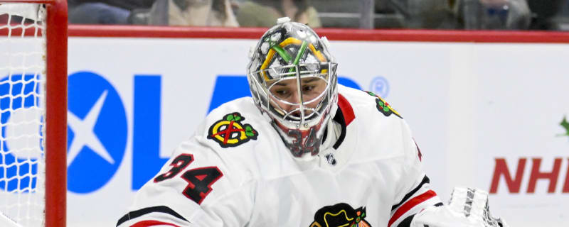 Blackhawks lose two key players in matchup with Winnipeg Jets