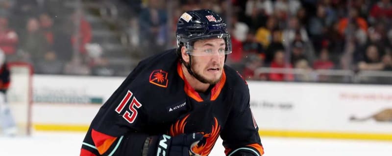 Kraken recall pair of players from AHL