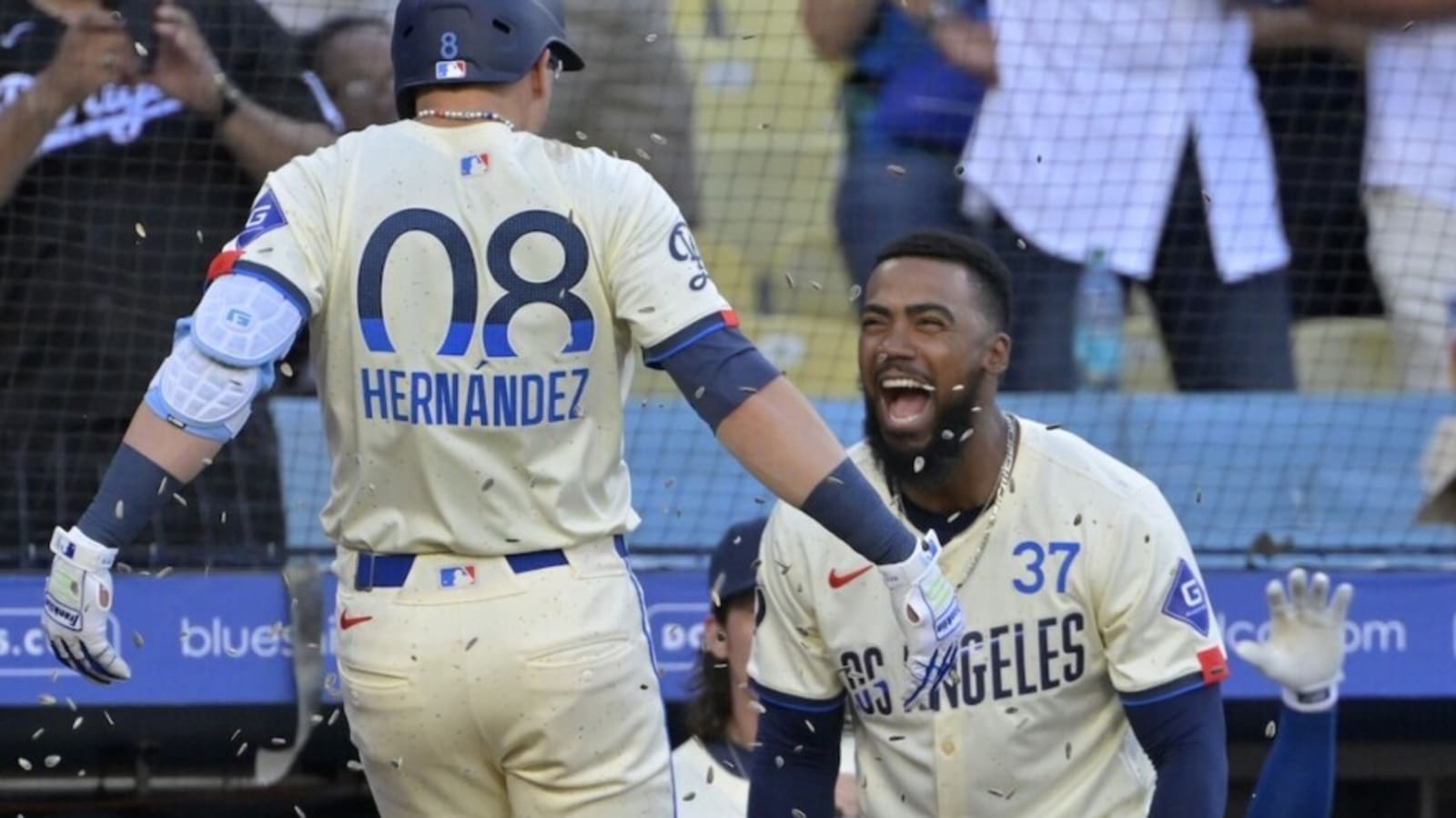 Teoscar Hernández Wants Dodgers To Re-Sign Enrique Hernández
