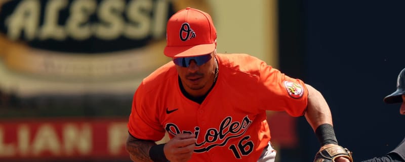 Two-time Gold Glove winner triggers opt-out with Orioles