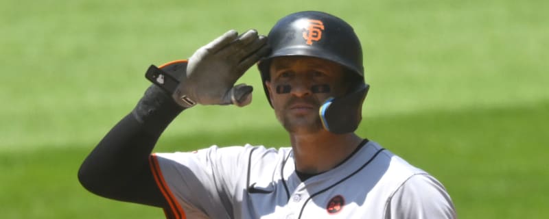 Dodgers add two-time Gold Glove winner to major league roster