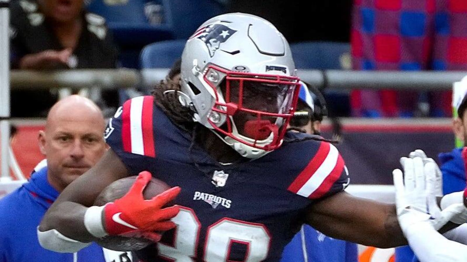 Watch: Patriots RB Rhamondre Stevenson scores 64-yard TD