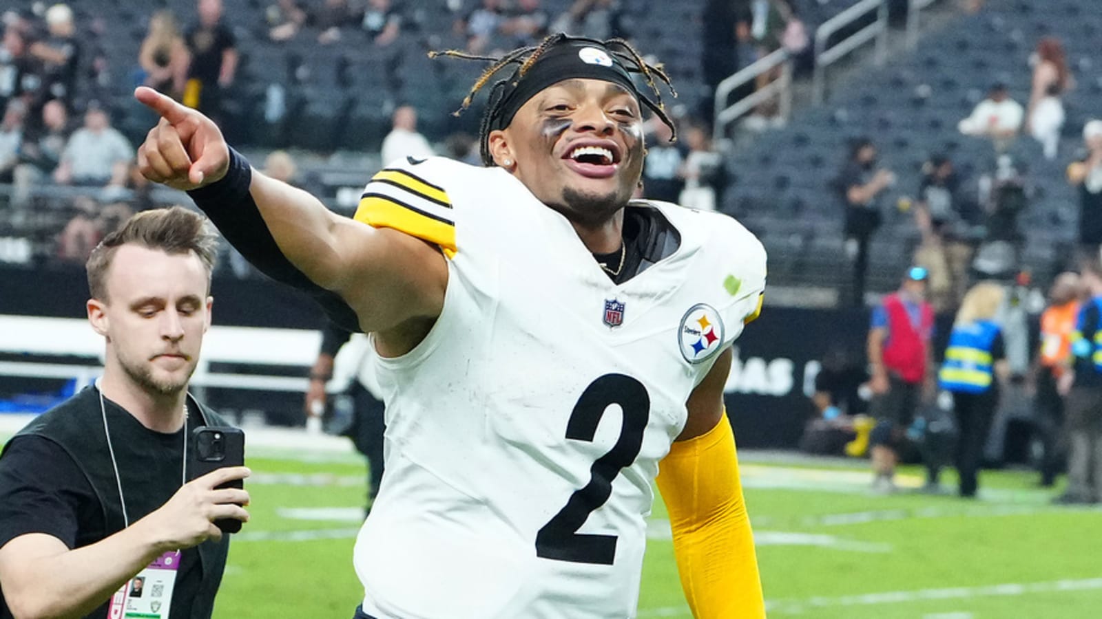 Steelers&#39; Justin Fields Is Grateful To Have Arthur Smith As His OC