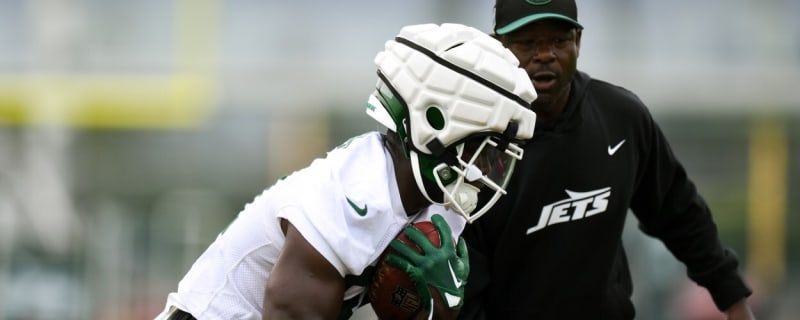 Jets’ new special teams addition suddenly retires from the NFL