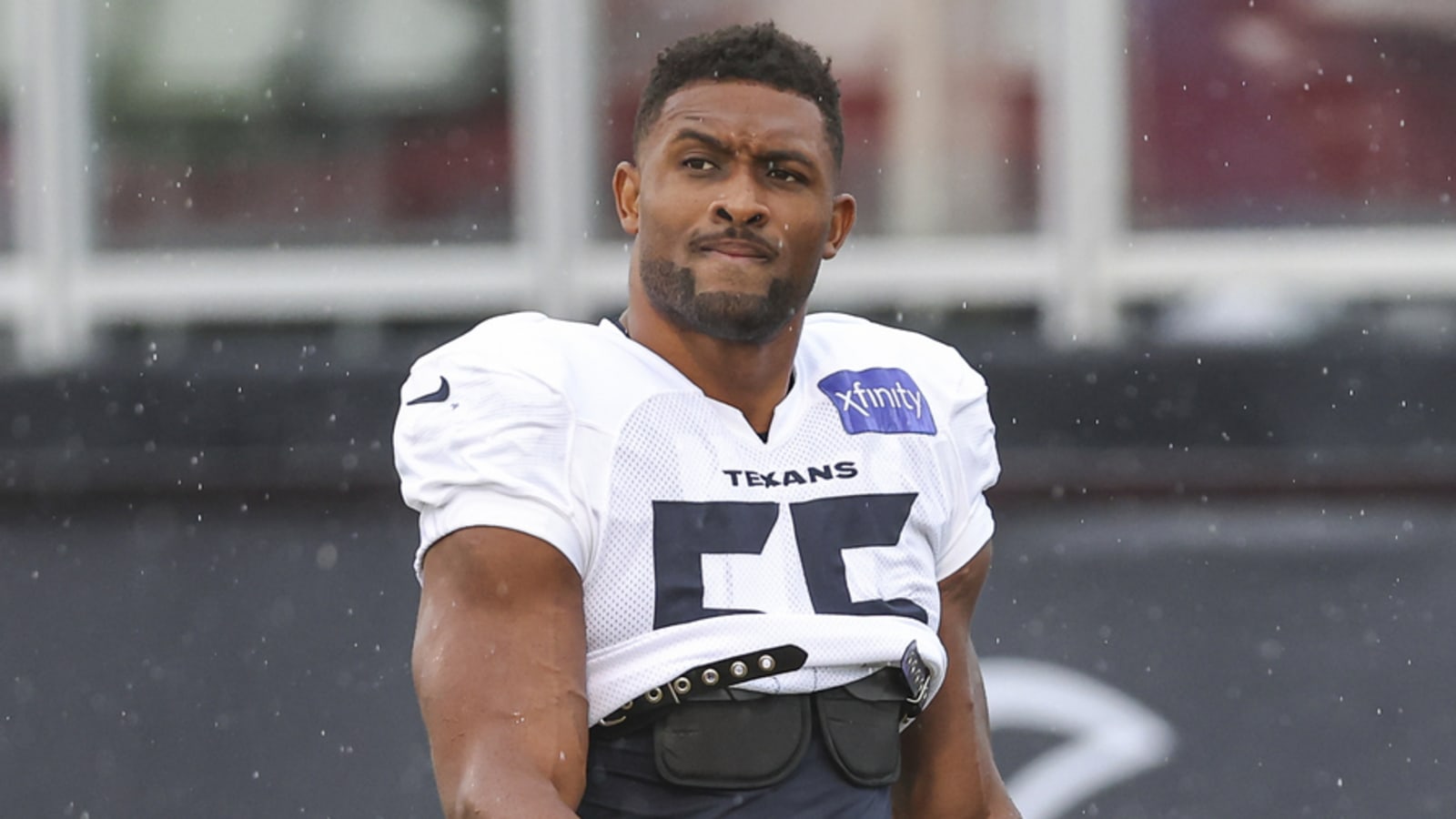 Texans' Danielle Hunter chose new uniform number 'out of respect' for franchise legend