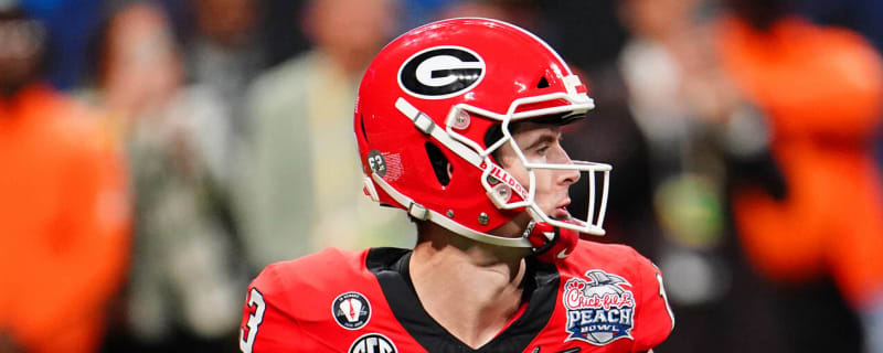 National championship 2022: Watch as Kelee Ringo's thrilling pick six seals  Georgia's first title since 1980 