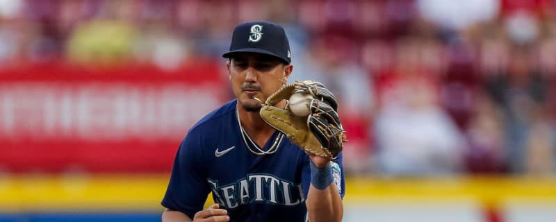 Watch: Mariners infielder uses ridiculous eephus pitch to get an out