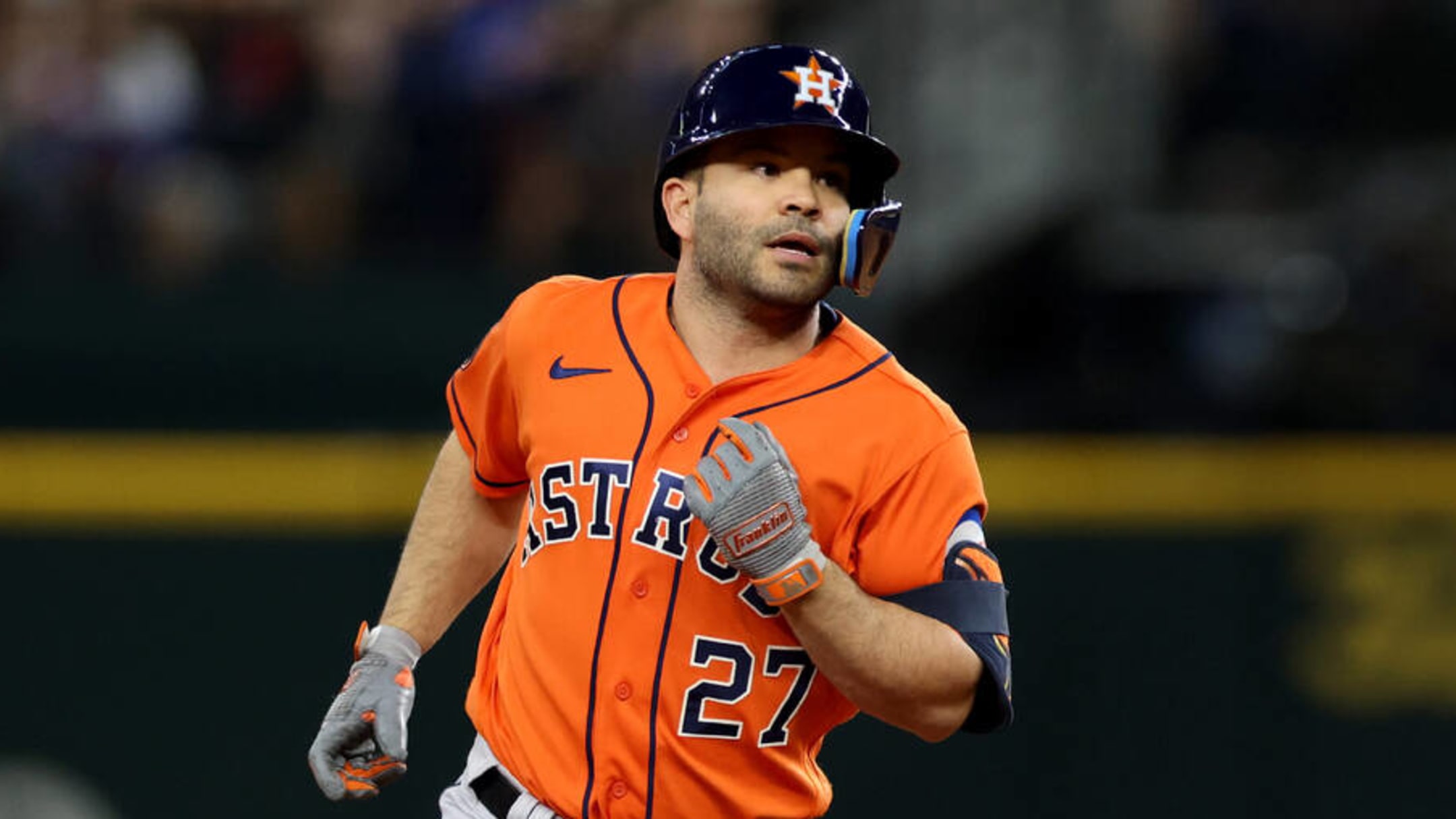 Jose Altuve's dramatic ninth-inning home run delivers 5-4 victory for  Astros in Game 5 of ALCS - The Boston Globe