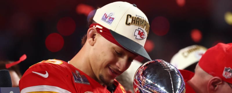 Mahomes' late heroics outshine gutsy defense, special teams