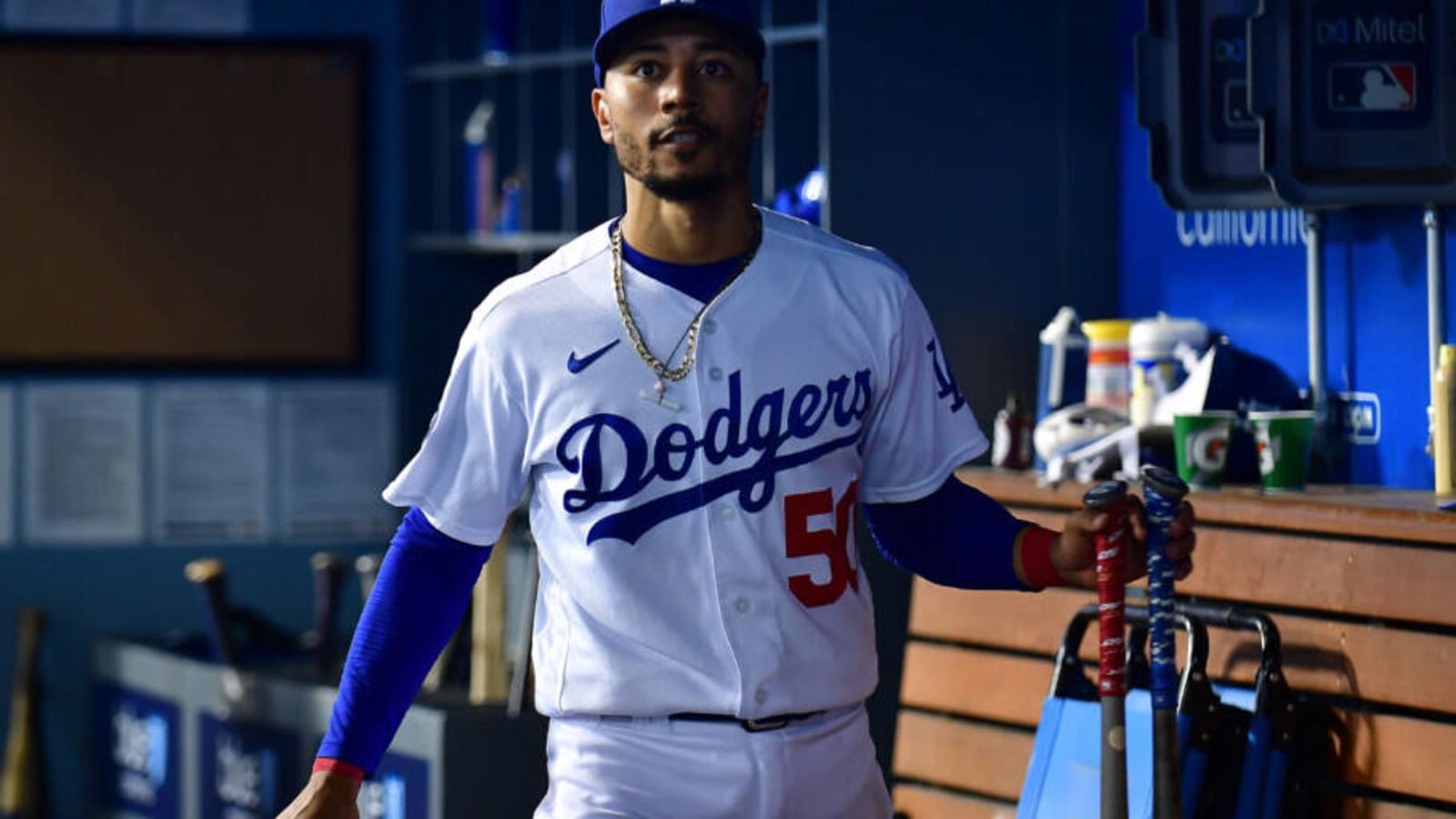 Dodger Blue on X: Mookie Betts was having a good time at the Rams