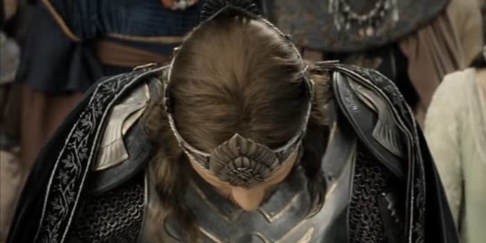 Aragorn Bowing to the Hobbits in 'The Lord of the Rings: The Return of the King'