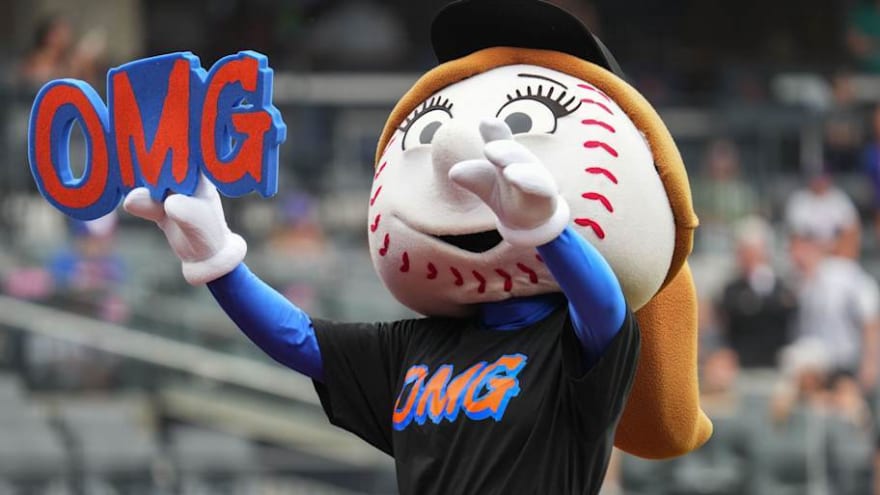 Beloved Mets Veteran Utility Player Named As Top Royals Free-Agent Target