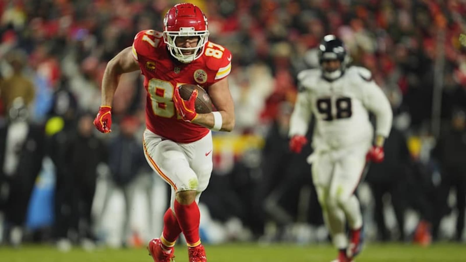 Chiefs Salute Travis Kelce After Huge Playoff Game: &#39;Greatest Tight End There&#39;s Been&#39;