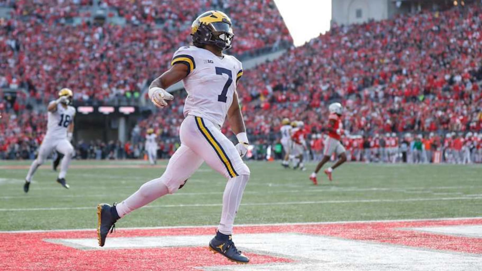 Injury Update: Michigan&#39;s Donovan Edwards &#39;questionable&#39; to return vs. Ohio State