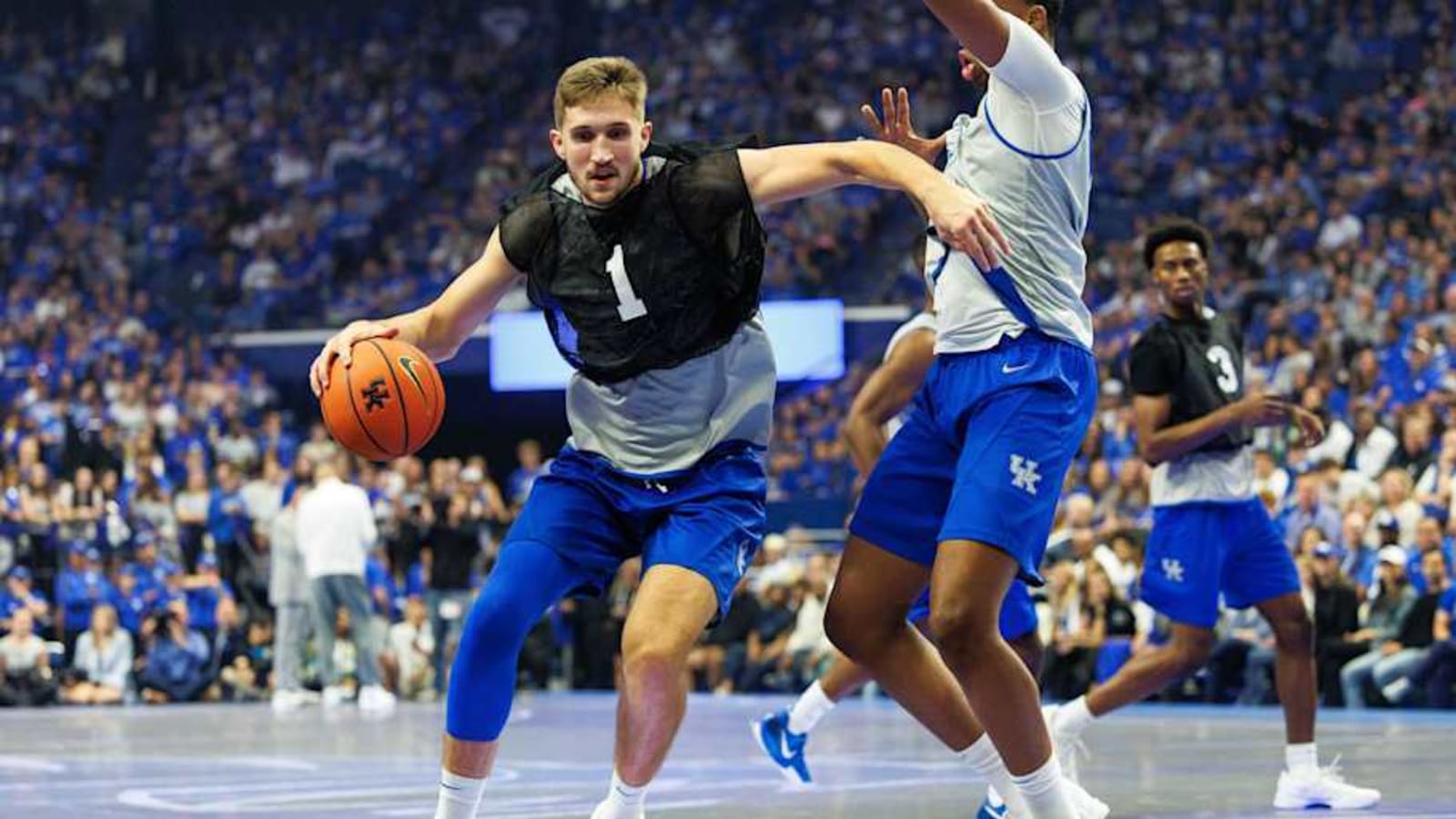 Kentucky forward Andrew Carr might be the most underrated player in