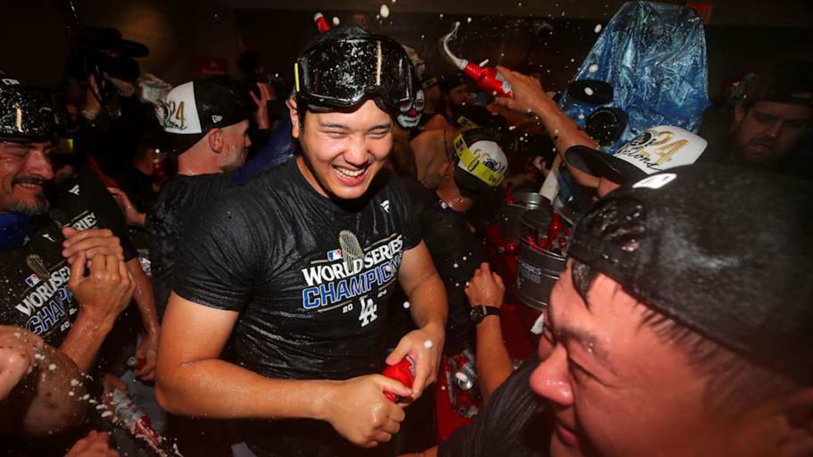 Insane Portrait of Shohei Ohtani and Decoy Appears in Dodgers Star&#39;s Hometown