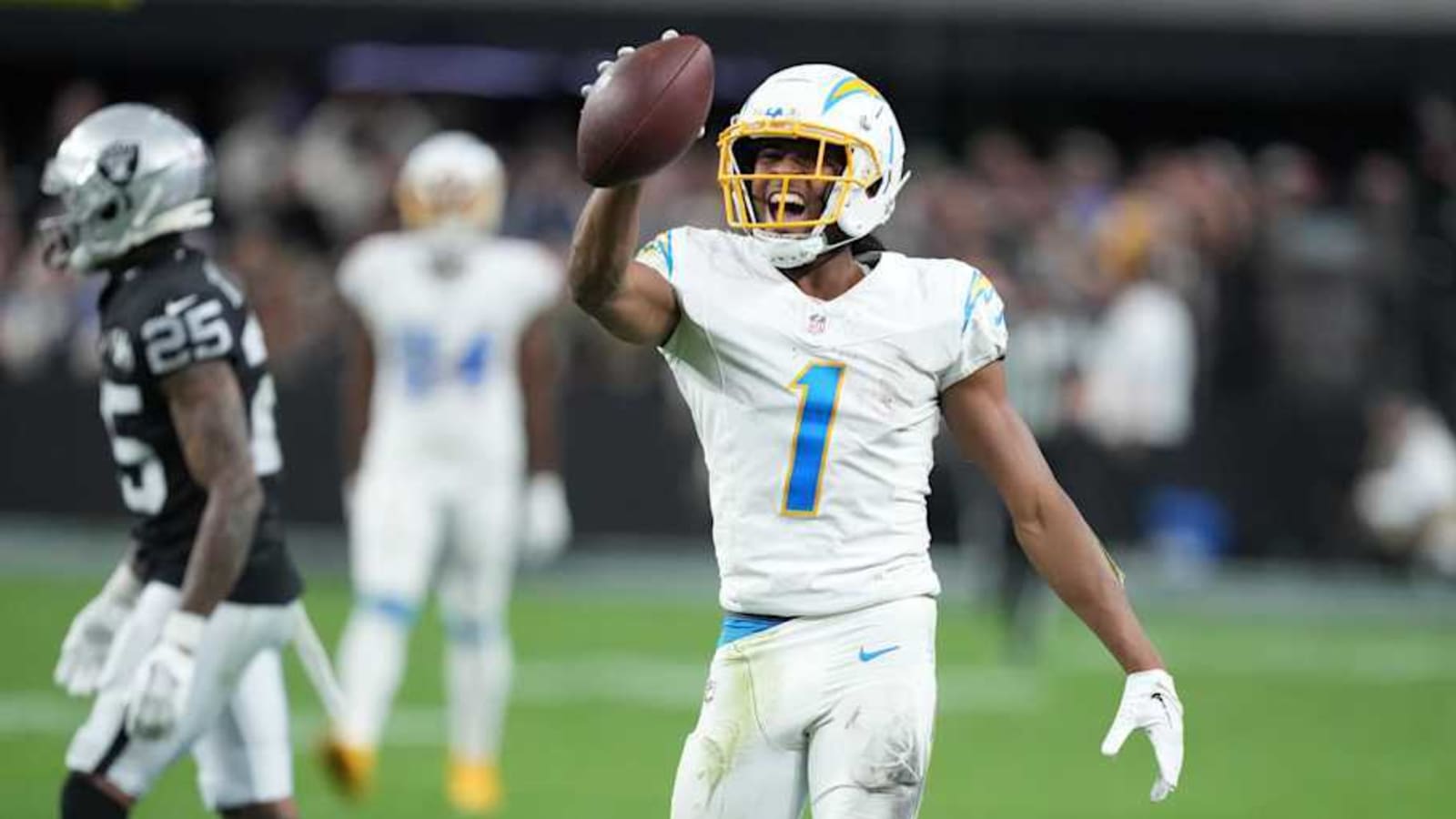 Chargers offense firing on all cylinders ahead of postseason sprint