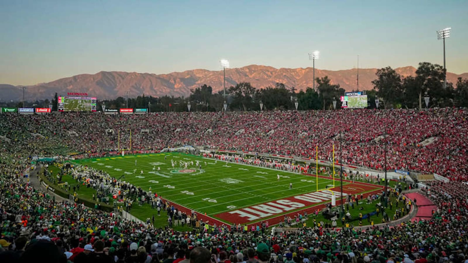 Rose Bowl, Pasadena Wildfire Evacuation One Week After Oregon Ducks, Ohio State Matchup