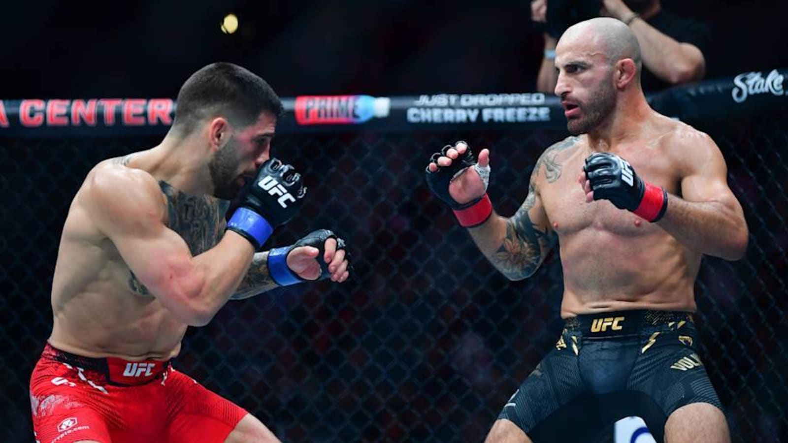 Alexander Volkanovski talks Ilia Topuria&#39;s chances against Islam Makhachev