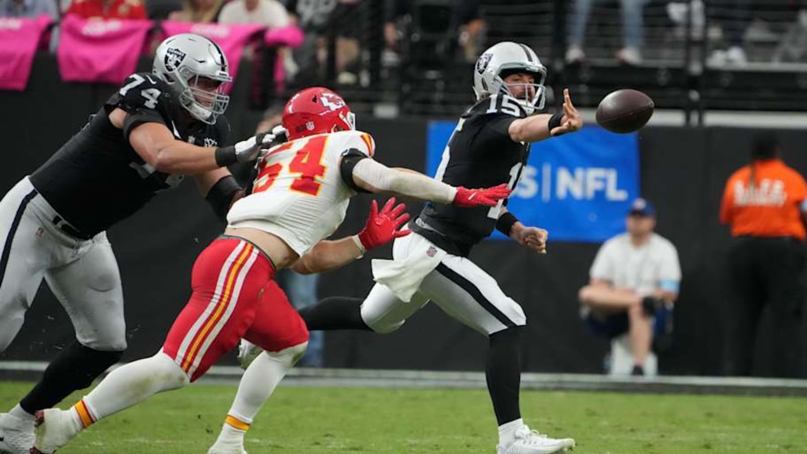 Social Media Calls Out Liable Raiders Offense Yet Again