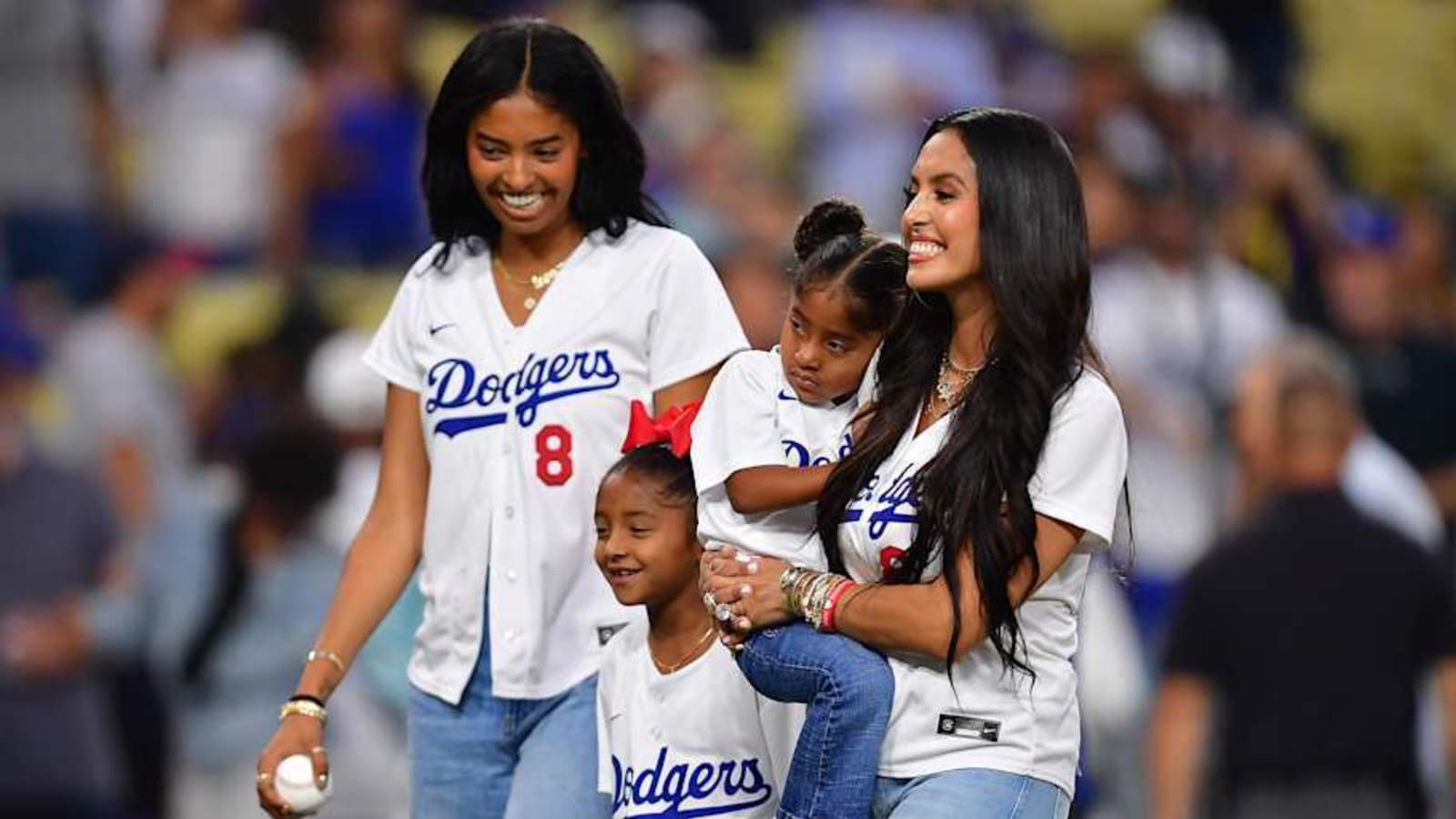 Kobe Bryant’s oldest daughter Natalia shows off smooth dance moves